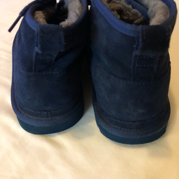 UGG Men’s Neumel Suede Chukka Boots - Picture 10 of 16